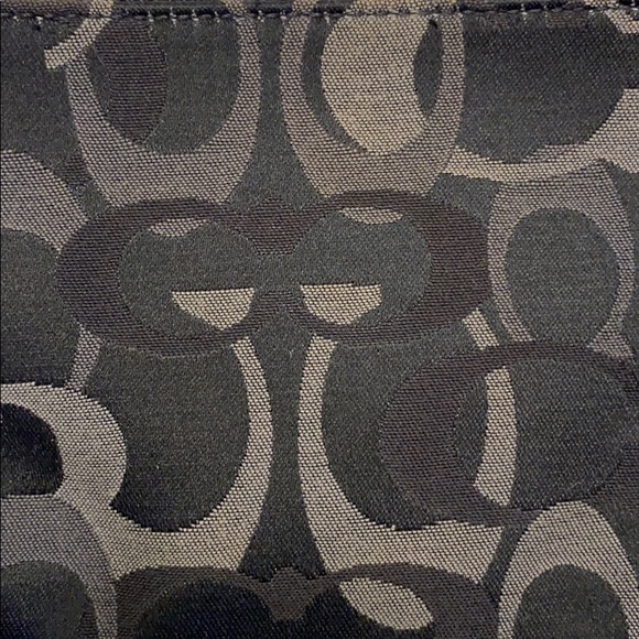 Coach wristlet - Picture 6 of 8